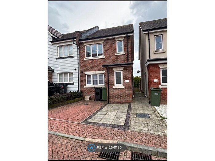 3 Bedroom Semi-Detached House To Rent In Little Acres Way, Hastings, TN35