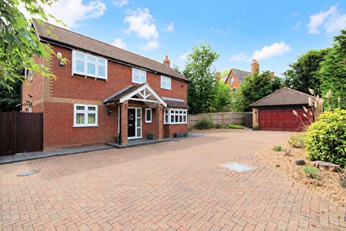 4 Bedroom Detached House For Sale In Toddington Road, Tebworth, Leighton Buzzard, LU7