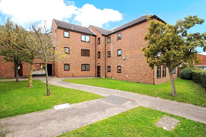 1 Bedroom Apartment To Rent In Station Road, Wokingham, RG40