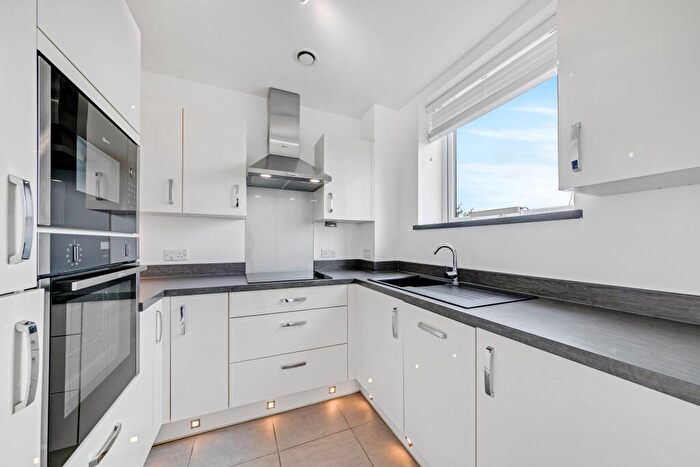 2 Bedroom Retirement Property To Rent In Beulah Hill, Upper Norwood, Greater London, SE19