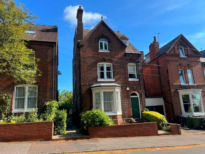 2 Bedroom Flat To Rent In Sutton Road, Walsall, WS1