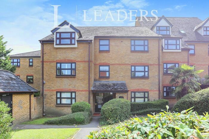 1 Bedroom Flat To Rent In Albemarle Park, Albemarle Road, Beckenham, BR3