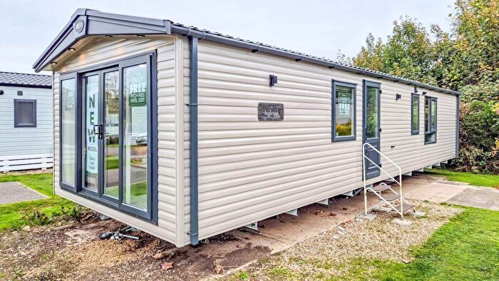 2 Bedroom Property For Sale In Wood Farm Holiday Park, DT6