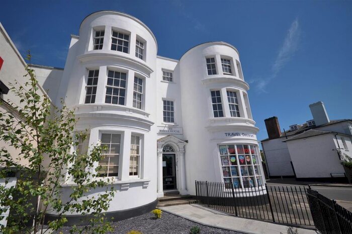 2 Bedroom Flat To Rent In The Whitehouse, Marlowes, Hemel Hempstead, HP1