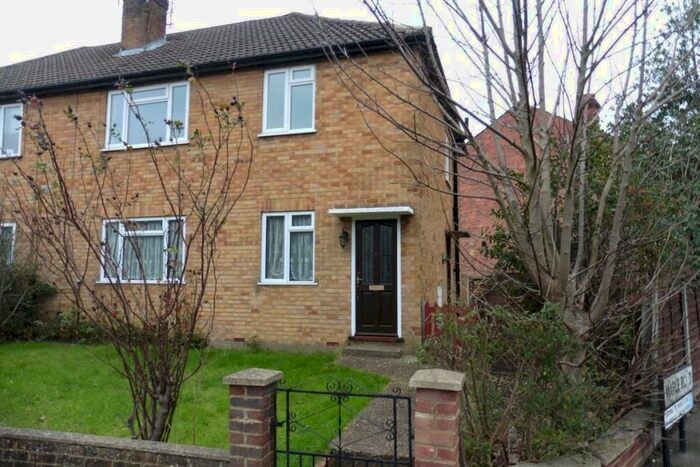 2 Bedroom Maisonette To Rent In Godstone Road, Whyteleafe, Surrey, CR3