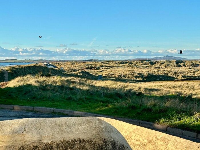 5 Bedroom Detached House For Sale In Warren Road, Rhosneigr, LL64