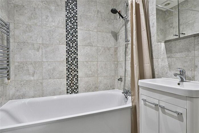 1 Bedroom Apartment For Sale In Christchurch Road, Boscombe, Bournemouth, BH7