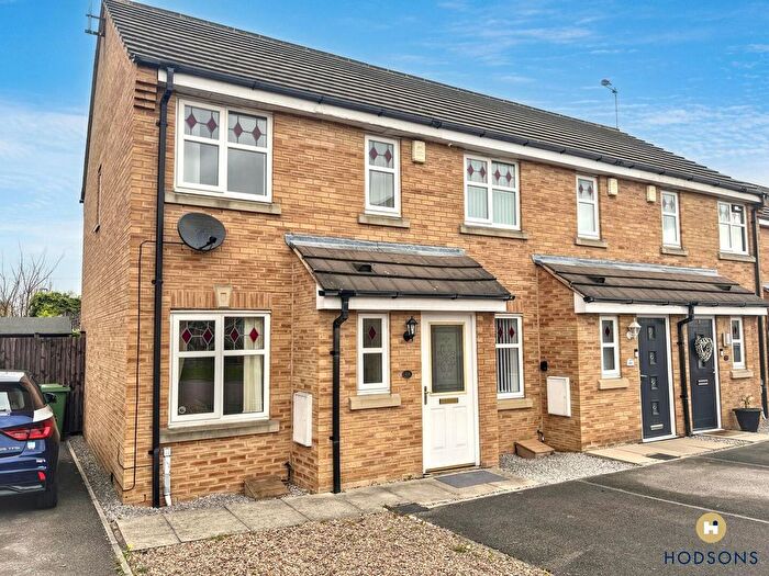 2 Bedroom End Terrace House To Rent In Hoctun Close, Glasshoughton, Castleford, WF10