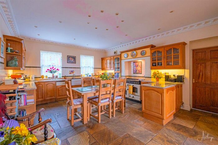 7 Bedroom Detached House For Sale In Bishopston Road, Bishopston, Swansea, SA3