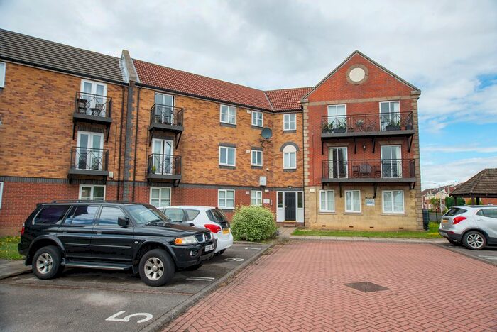 2 Bedroom Flat To Rent In Lancelot Court, Hull, HU9