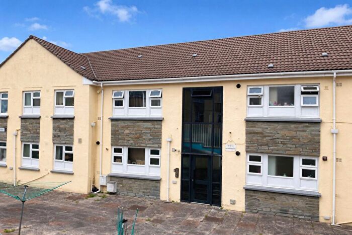 1 Bedroom Apartment For Sale In Tower Street, Launceston, Cornwall, PL15