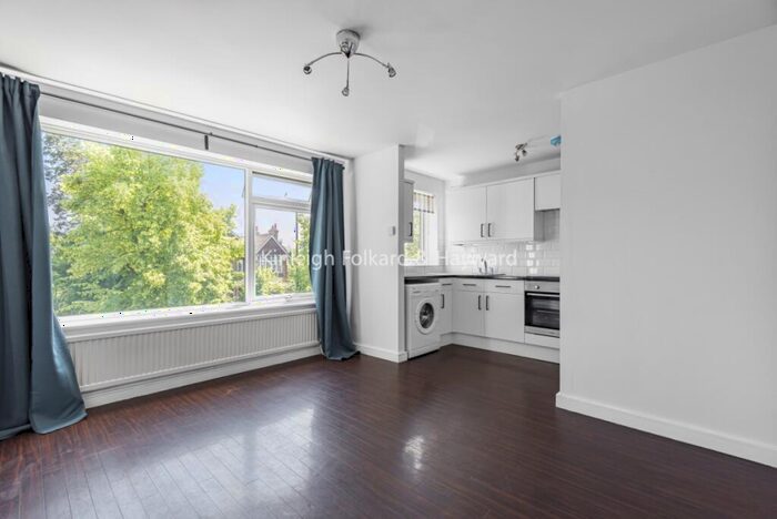 1 Bedroom Flat To Rent In Westmoreland Road, Bromley, Kent, BR2