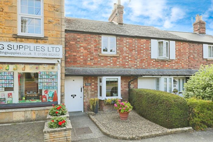 2 Bedroom Terraced House For Sale In Leamington Road, Broadway, Worcestershire, WR12