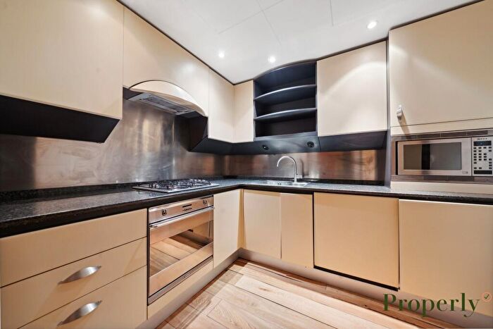 2 Bedroom Apartment To Rent In Belgrave Court, Westferry Circus, London, E14