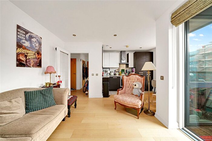 1 Bedroom Flat To Rent In Kingsland Wharves, Kingsland Road, E8