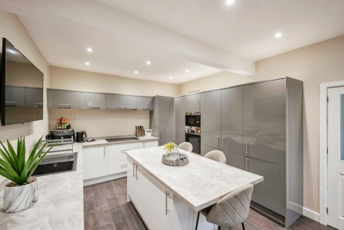 3 Bedroom Detached House For Sale In Doncaster Road, Conisbrough, Doncaster, DN12