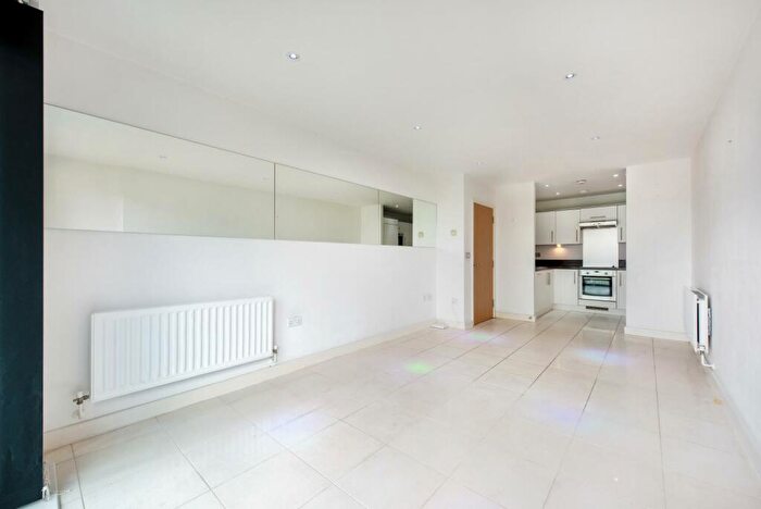 2 Bedroom Flat To Rent In Hotspur Street, SE11