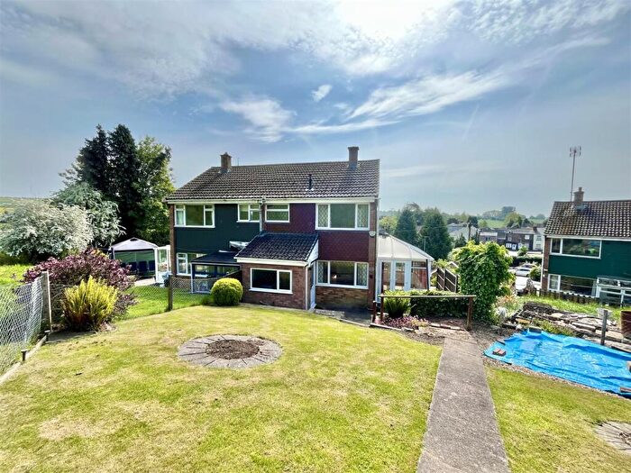 3 Bedroom Semi-Detached House For Sale In Tusculum Way, Mitcheldean, GL17