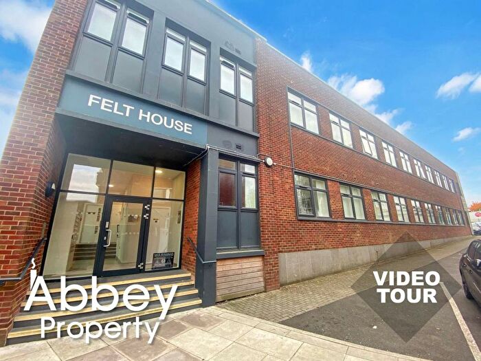 1 Bedroom Flat To Rent In Laporte Way, Felt House Laporte Way, LU4