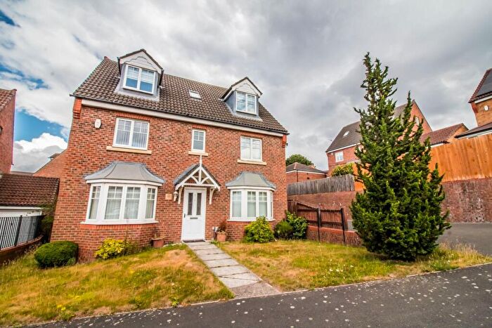 6 Bedroom Detached House For Sale In Leafield Close, Birtley, Chester Le Street, DH3