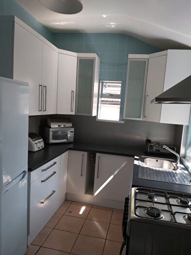 4 Bedroom Property To Rent In Alfreton Road, Nottingham, NG7