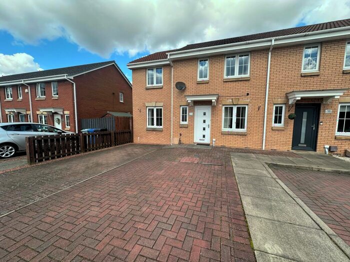 3 Bedroom House To Rent In McGahey Drive, Cambslang, G72