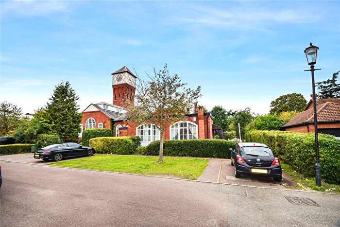 3 Bedroom End Terrace House To Rent In Rowanwood Avenue, Sidcup, DA15