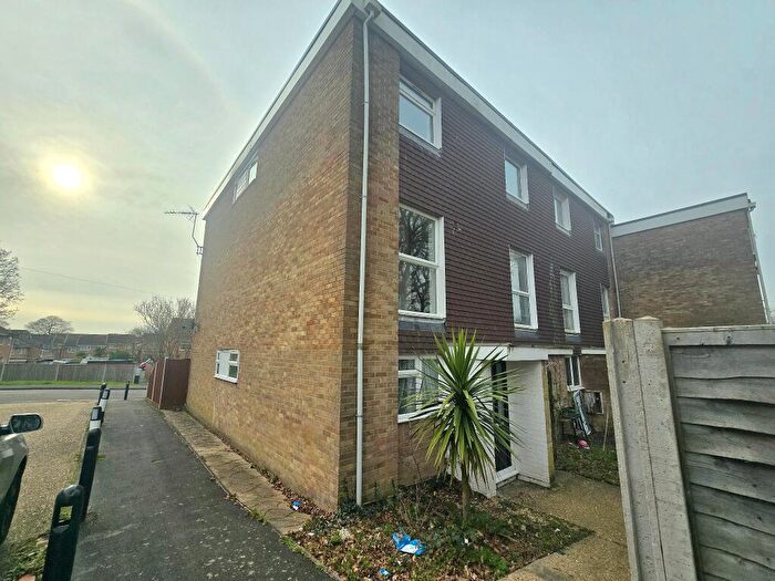 2 Bedroom Maisonette To Rent In Hawkhurst Close, Newtown, SO19