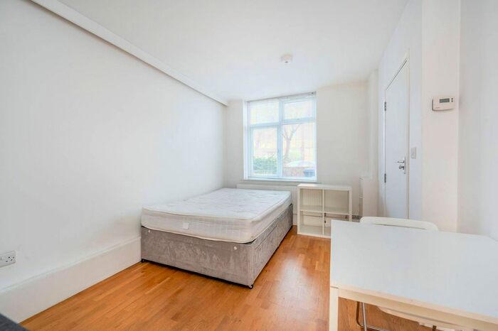 Studio To Rent In Sycamore Avenue, South Ealing, London, W5
