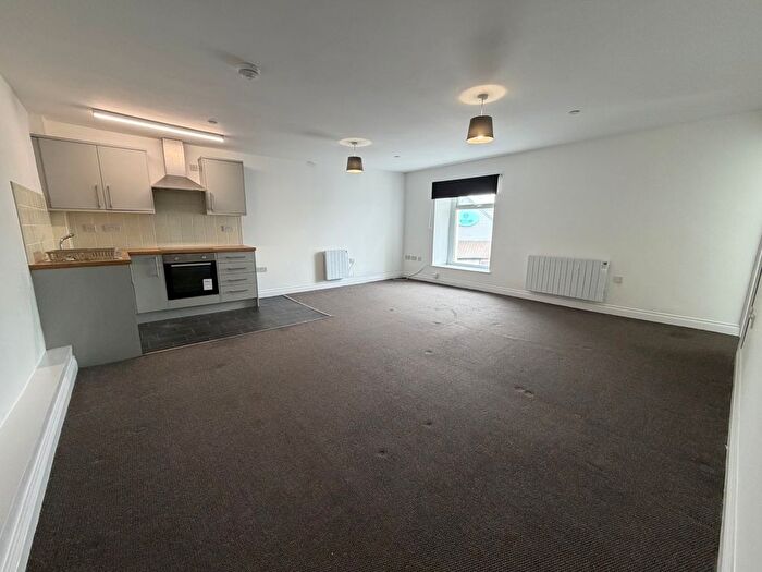 1 Bedroom Flat To Rent In Blodwen Terrace, Penclawdd, SA4