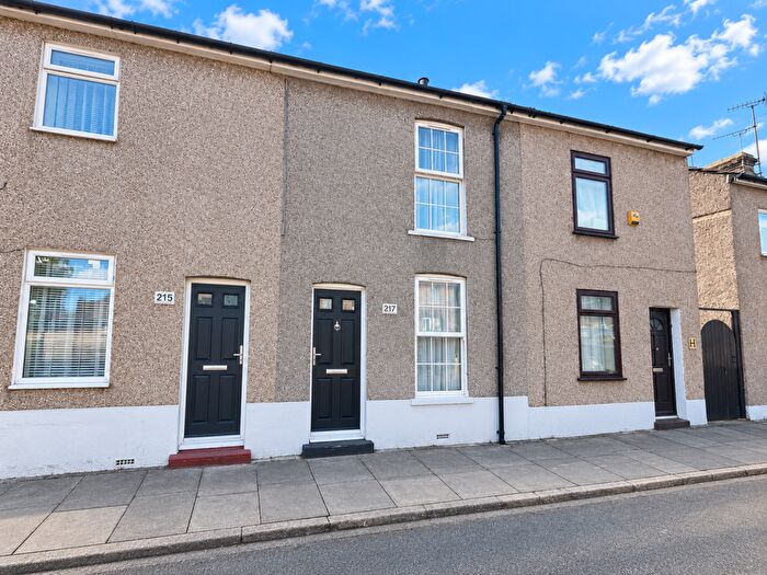 2 Bedroom Terraced House For Sale In London Road, Grays, RM17