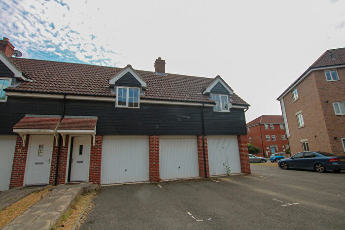 2 Bedroom Apartment To Rent In Russet Drive, Red Lodge, IP28