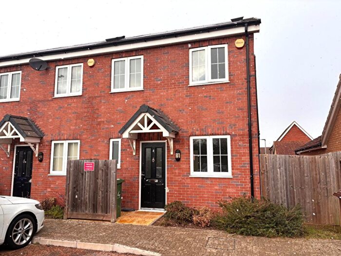 3 Bedroom End Of Terrace House To Rent In East Hall Close, Sittingbourne, Kent, ME10