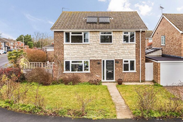 4 Bedroom Detached House For Sale In Medlicott Drive, Abingdon, OX14