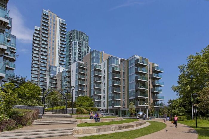 2 Bedroom Flat To Rent In Woodberry Grove, London, N4