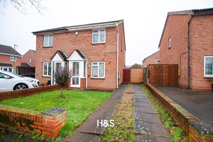 2 Bedroom Semi-Detached House For Sale In The Vineries, Birmingham, B27