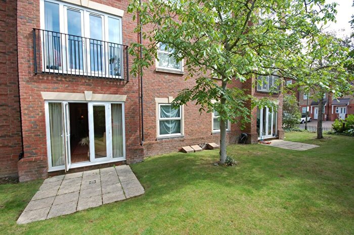 2 Bedroom Flat For Sale In Oaklands Road, Bromley, BR1