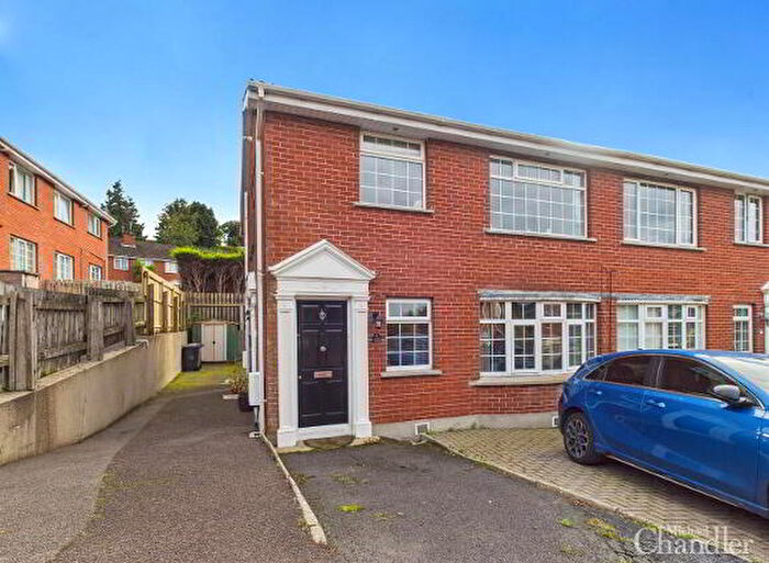 2 Bedroom Flats To Rent In B Dundonald Heights, Belfast, BT16
