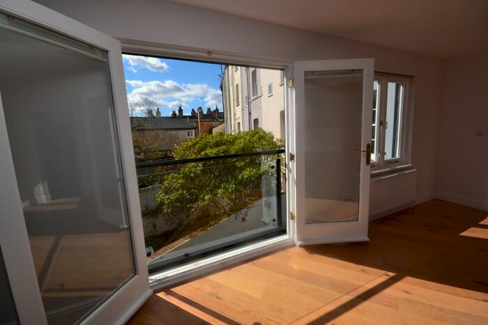 1 Bedroom Flat To Rent In Melbourne Street, Exeter, EX2