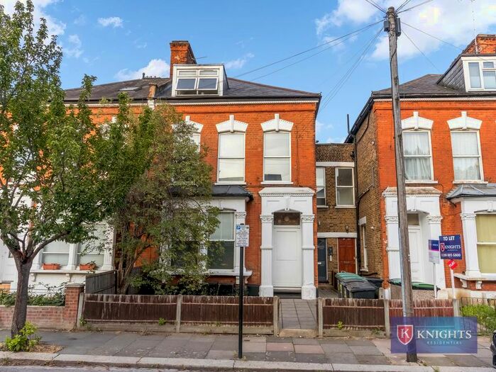 2 Bedroom Flat To Rent In Pembury Road, Tottenham, London, N17