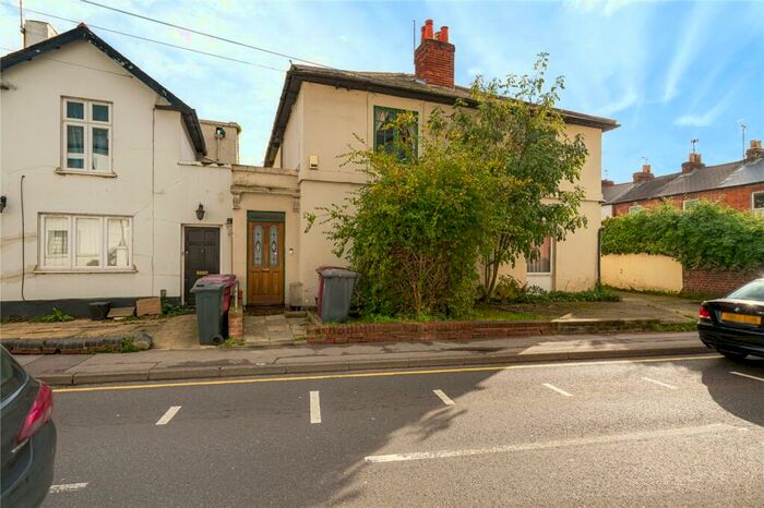 2 Bedroom Semi-Detached House To Rent In Tilehurst Road, Reading, Berkshire, RG1