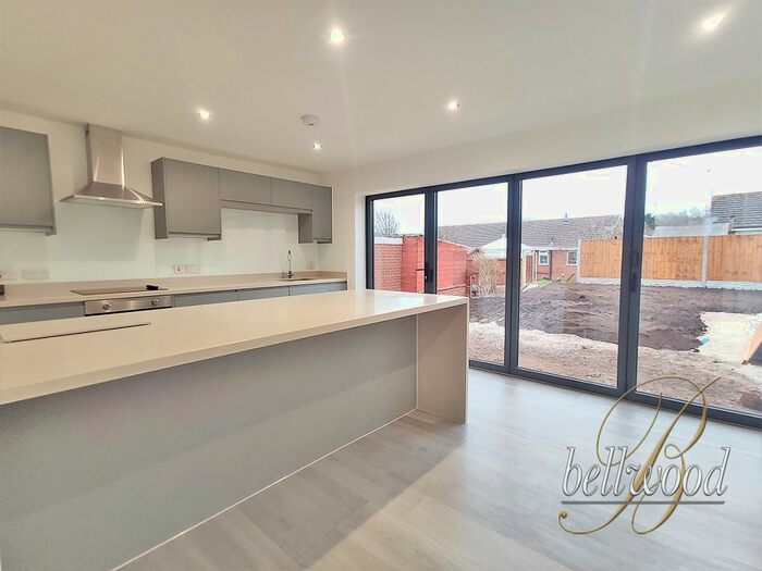 3 Bedroom Detached House To Rent In Romford Place, Stoke On Trent, ST3