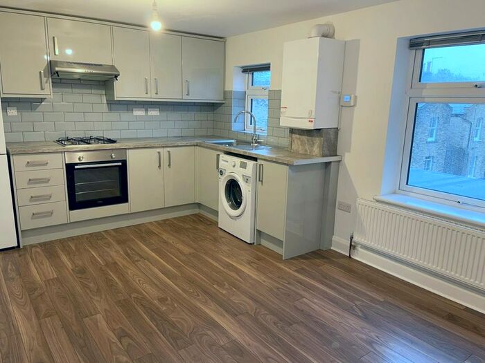 2 Bedroom Maisonette To Rent In Greenwood Road, London, E8