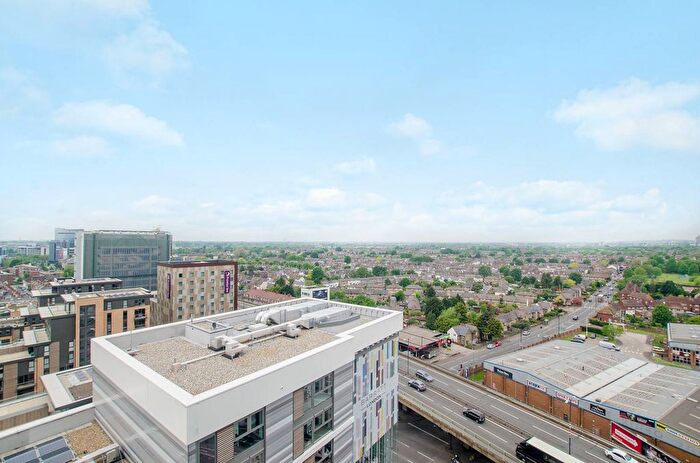 2 Bedroom Flat To Rent In Ealing Road, Brentford, TW8