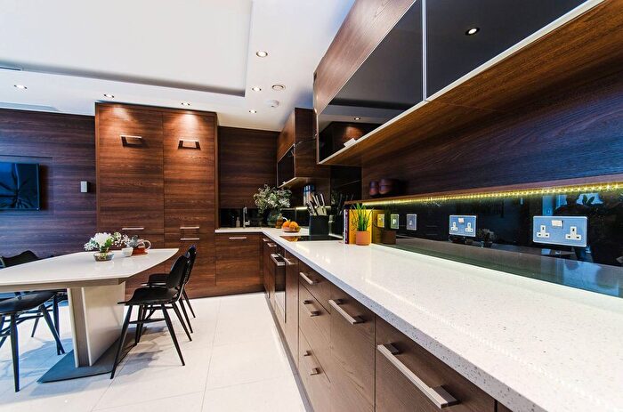 2 Bedroom Flat To Rent In St Anns Road, Harrow, HA1