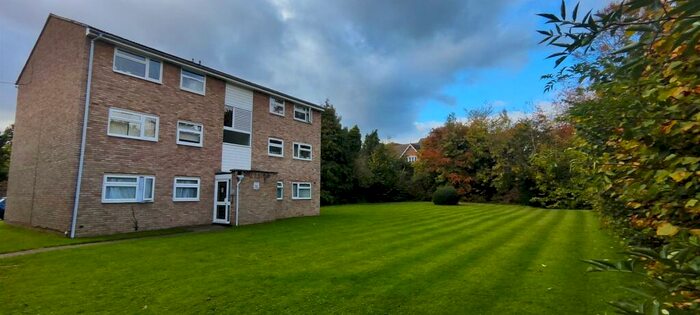 1 Bedroom Flat To Rent In Queen Annes Gardens, Enfield, EN1