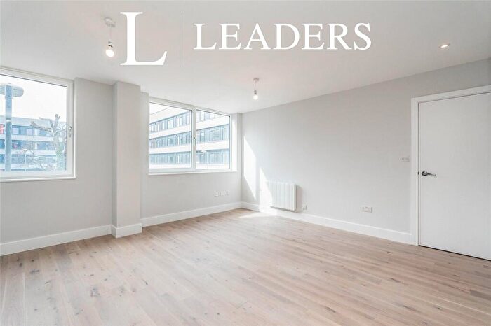 1 Bedroom Flat To Rent In Compass Point, Romsey Road, SO16