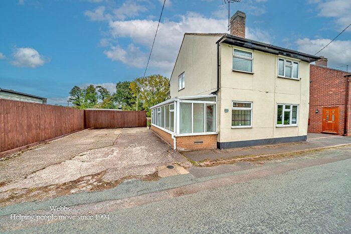 3 Bedroom Detached House For Sale In Tolldish Lane, Great Haywood, Stafford, ST18