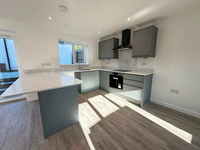 2 Bedroom Semi-Detached House For Sale In Brookland Road, Northampton, NN1