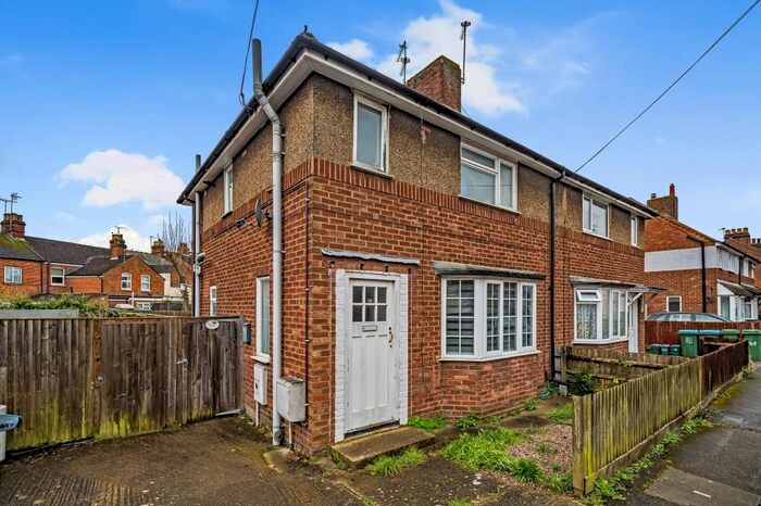 Studio To Rent In Grecian Street, Aylesbury, HP20